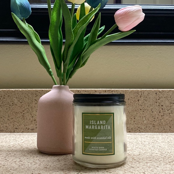 White Barn Accents Island Margarita White Barn Single Wick Candle